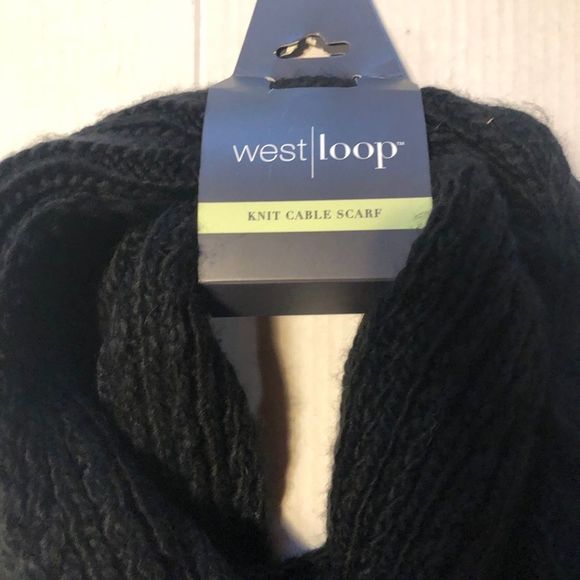 West Loop knit cable ,eternity scarf with black pull on beanie hat new - Picture 6 of 6